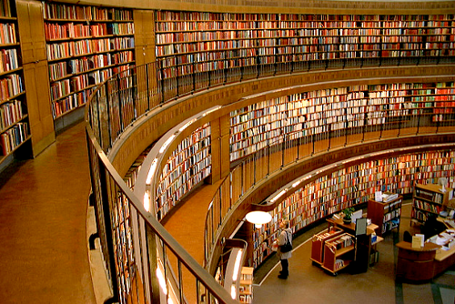 “DRM—Murdering the Reader, or Why Informed Reading is Good,” a technologically-minded essay by Zach Tarvin