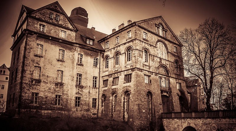 Haunted Passages: Two Poems by Carolyn Supinka